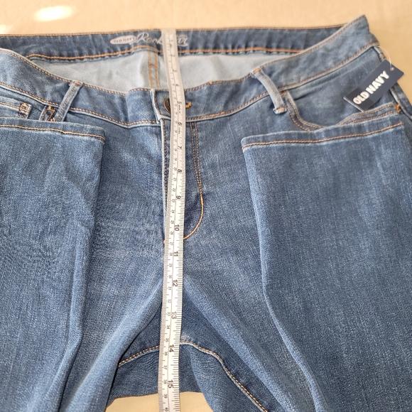 Old Navy Women's Rockstar Jeans, Size 18  Blue, Denim NWT. - Picture 7 of 14